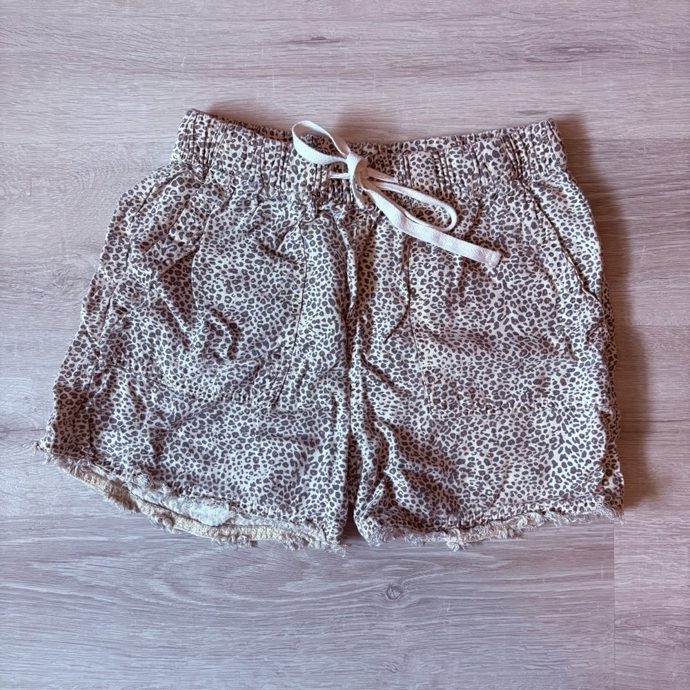 Thread & Supply Pull On Leopard Shorts Cream/Black Sz XS